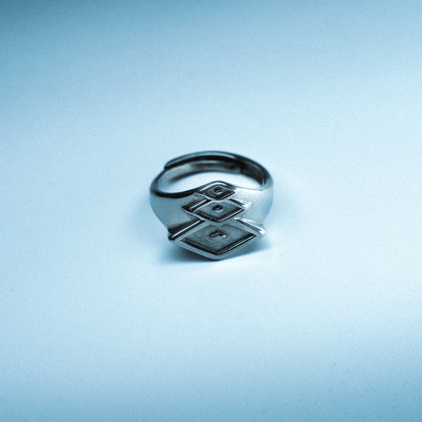 LA BAGUE YASSTWICE